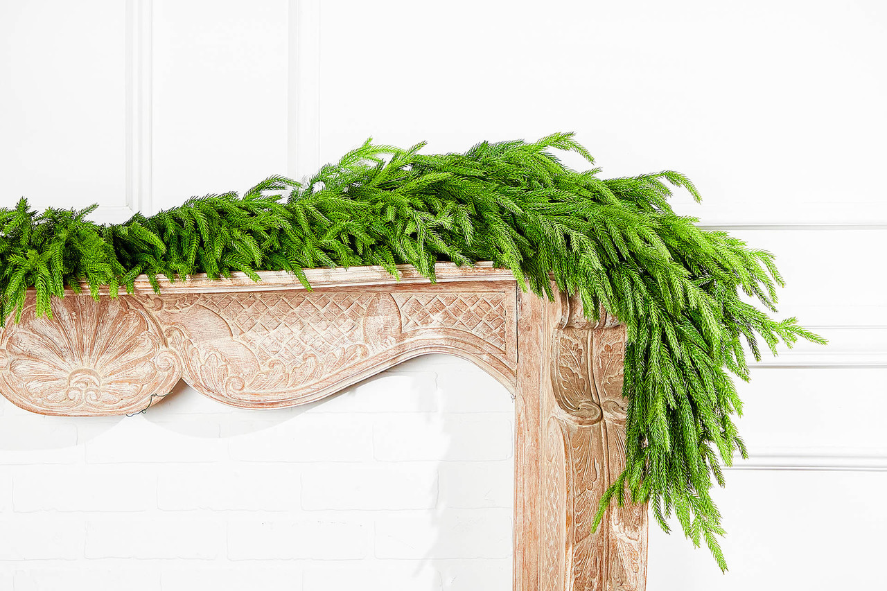 Real Touch Deluxe Norfolk Pine Garland - Thumbnail 4