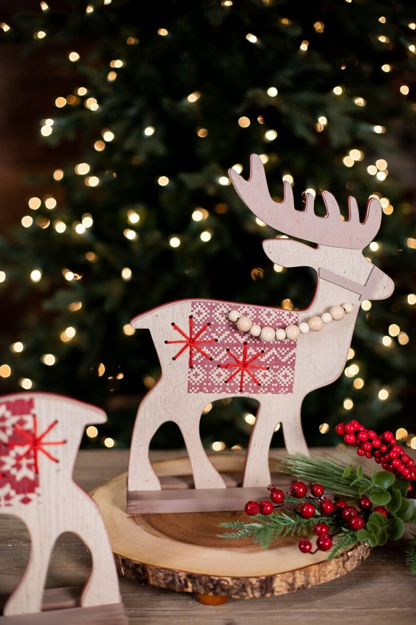 Details about   REINDEER TOTEM BRACELET Christmas Holiday Deer Charm Elk Green Red Silver Hearts 