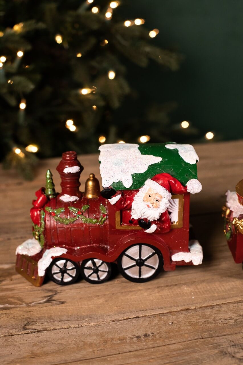 Decorative Christmas Trains: Capturing Holiday Magic