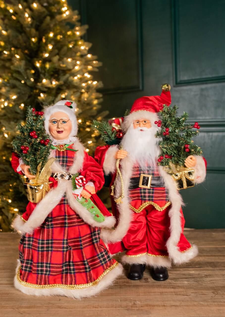 Ultimate Guide to Santa Claus and Mrs. Claus Decorations