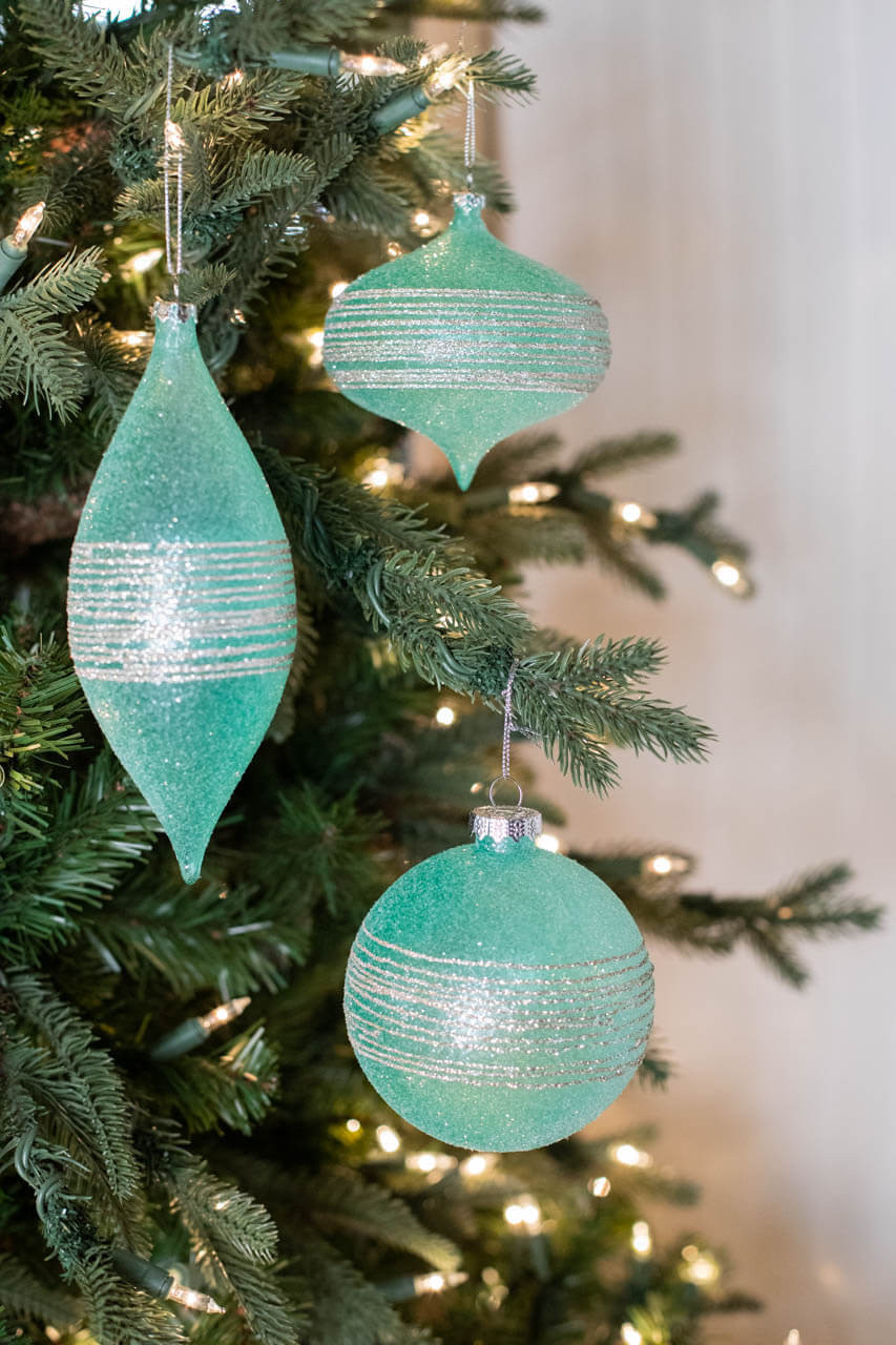 Embrace the Holiday Spirit with Mint Green Christmas Decorations