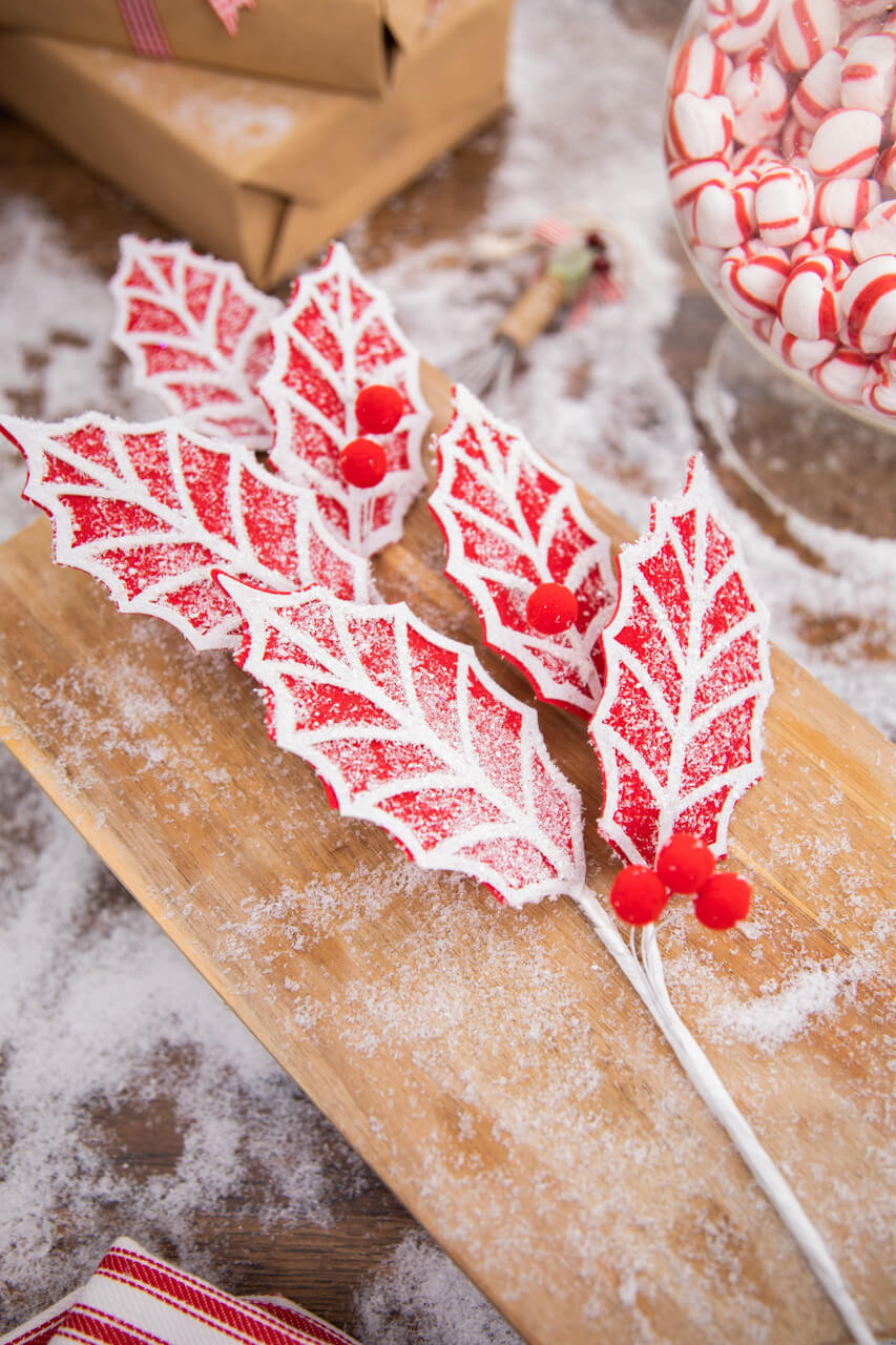 24” Red and White Leaf Stem with Red Berries - Decorator's Warehouse