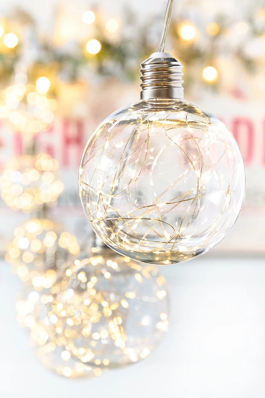 LED String Lights with 9 Clear Balls