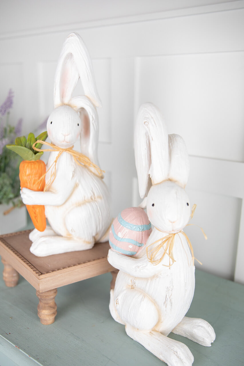 WHITE RESIN BUNNY SPRING WREATH FIGURINE