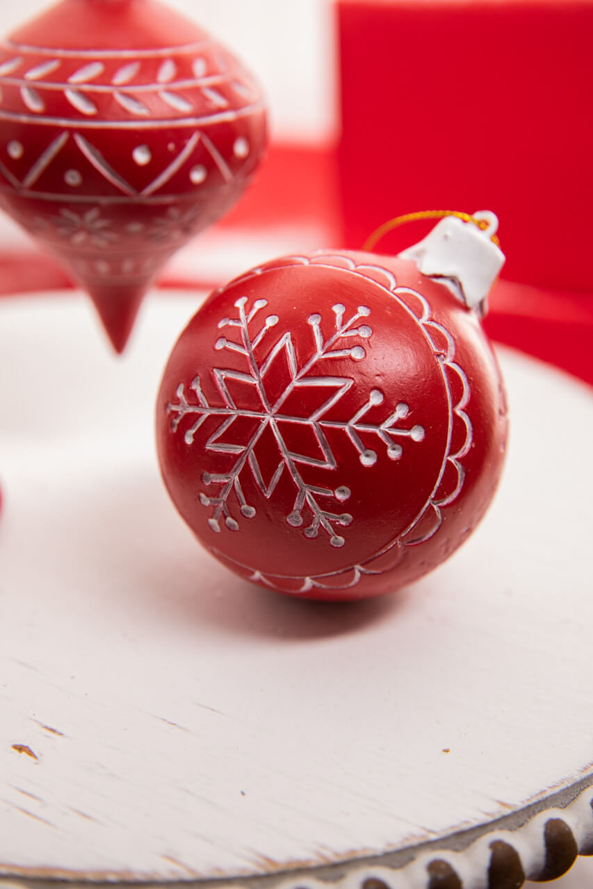 Christmas Ball Ornament - Snowflakes w/Red Berries (D1005)