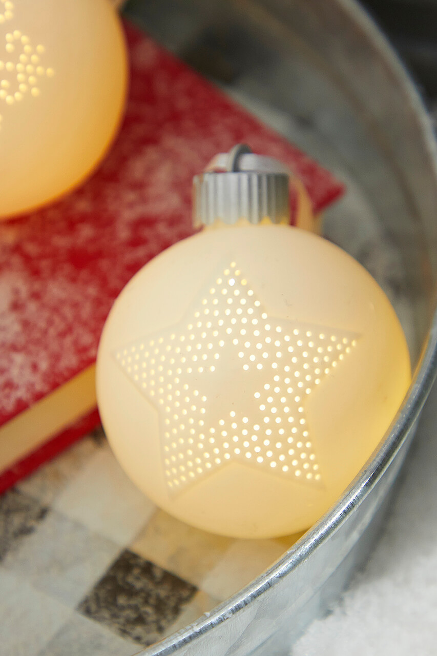 4” Lighted Ceramic Ball Ornament Decorator's Warehouse