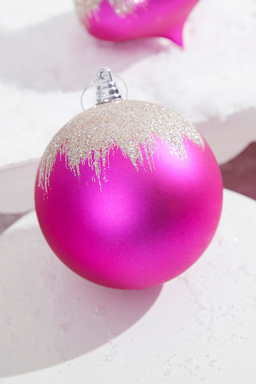 Elevate Your Holiday Spirit with Fuchsia Christmas Decorations