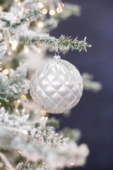 Metal Rusty Snowflakes Christmas Ornaments - Decorator's Warehouse