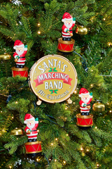 10 Best Elegant Christmas Decor Ideas for 2025