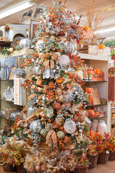 Crafting the Perfect Fall Christmas Tree