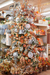 Crafting the Perfect Fall Christmas Tree