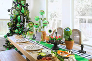 Halloween Decor for Your Party: A Spooky-Chic Guide to Trees, Tablescapes & Themed Treats