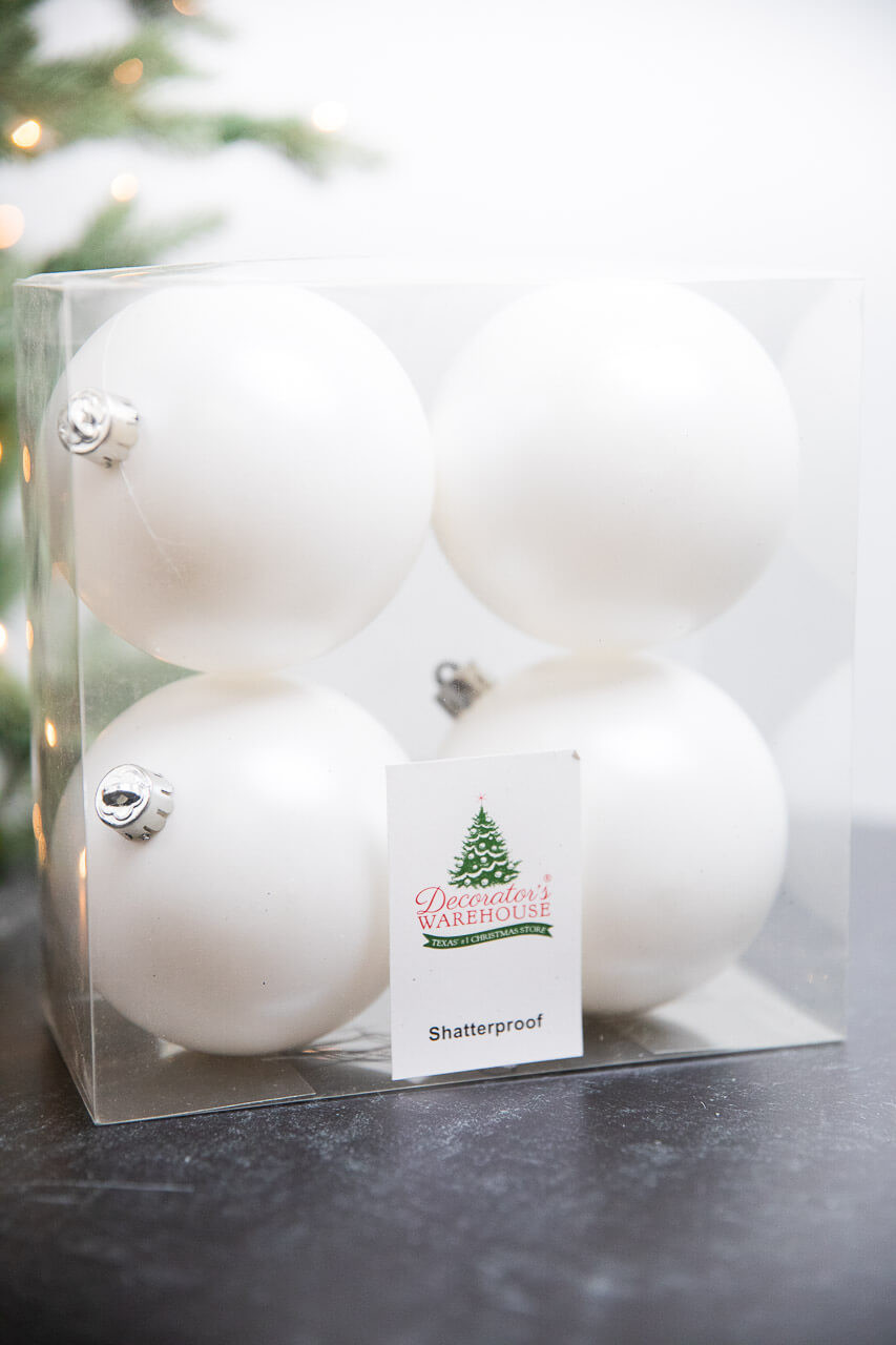 White/Tree Design Shatterproof Boxed orn main image 1