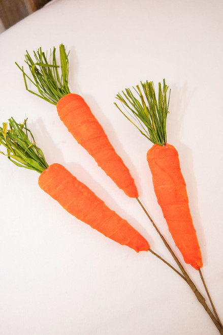 29" Velvet Carrot Spray