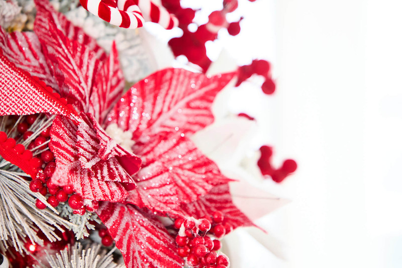 How to Decorate Using Christmas Flowers