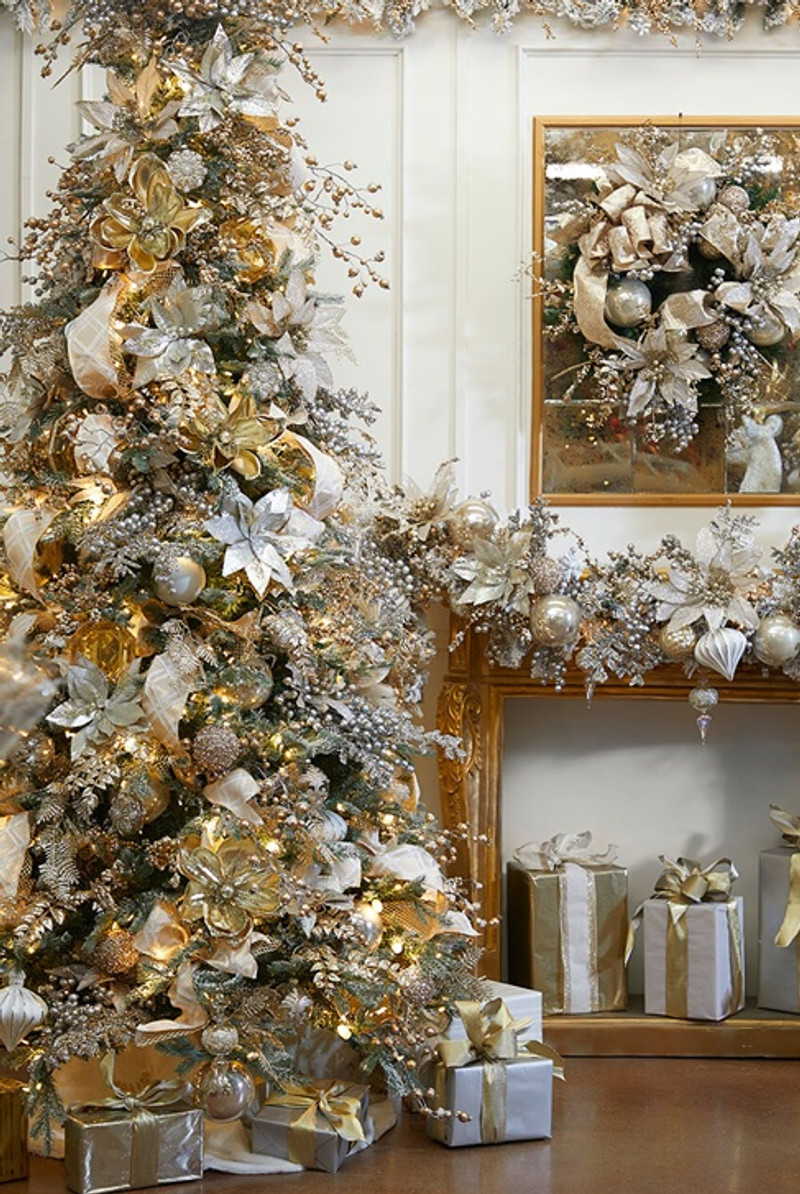 Decorated Christmas Trees: A Few Favorite Looks