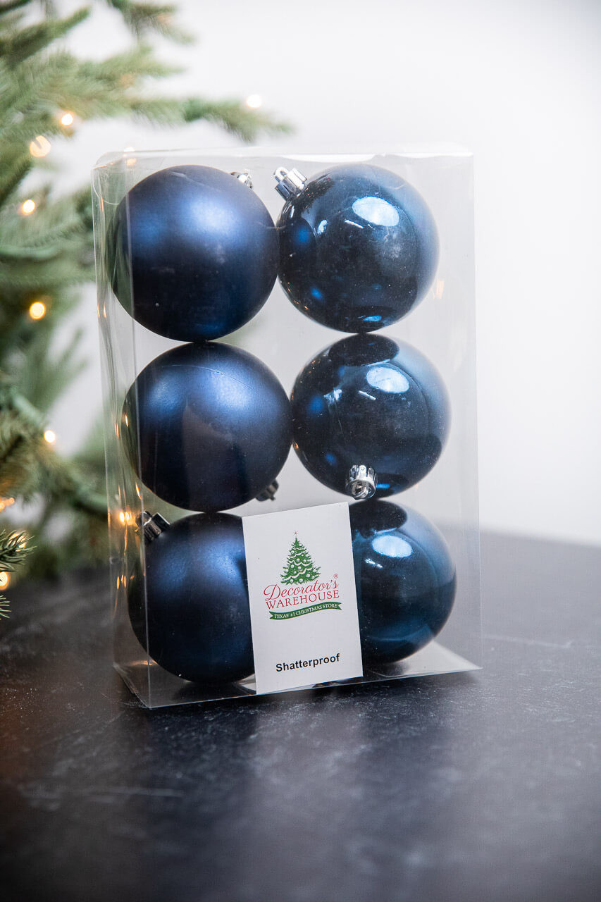 22 Shatterproof Ornaments box set - Silver and Blue main image 1