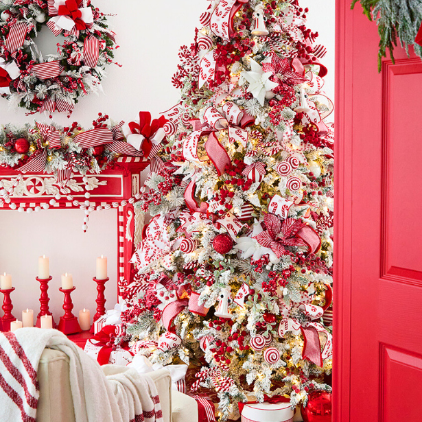 Red & White Themed Christmas Tree