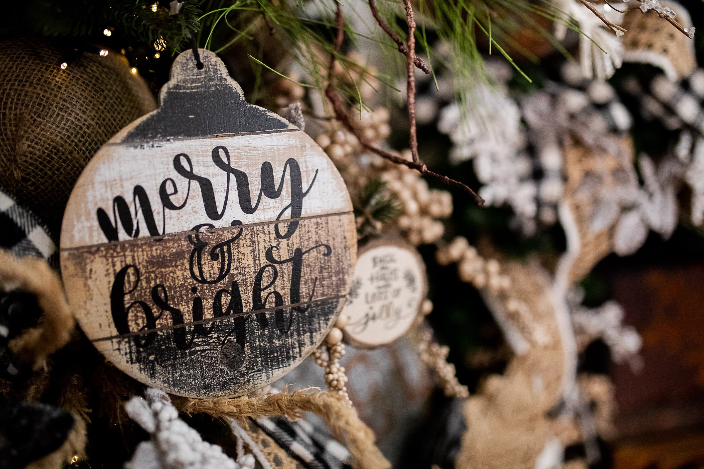 Bring the Nostalgia with Rustic Christmas Decorations - Decorator's  Warehouse