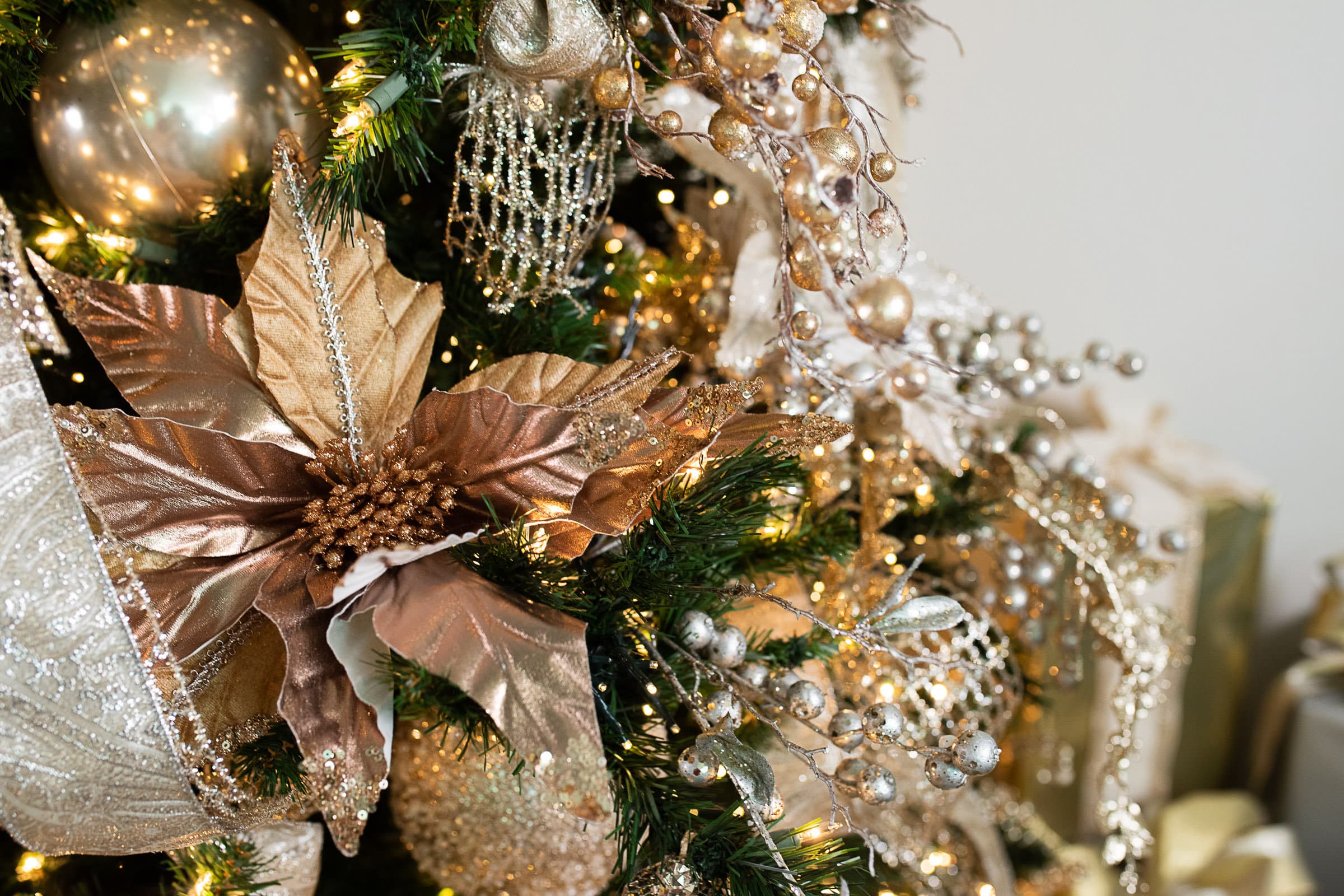 Creating a Glam Tree Look in 4 Easy Steps - Decorator\'s Warehouse