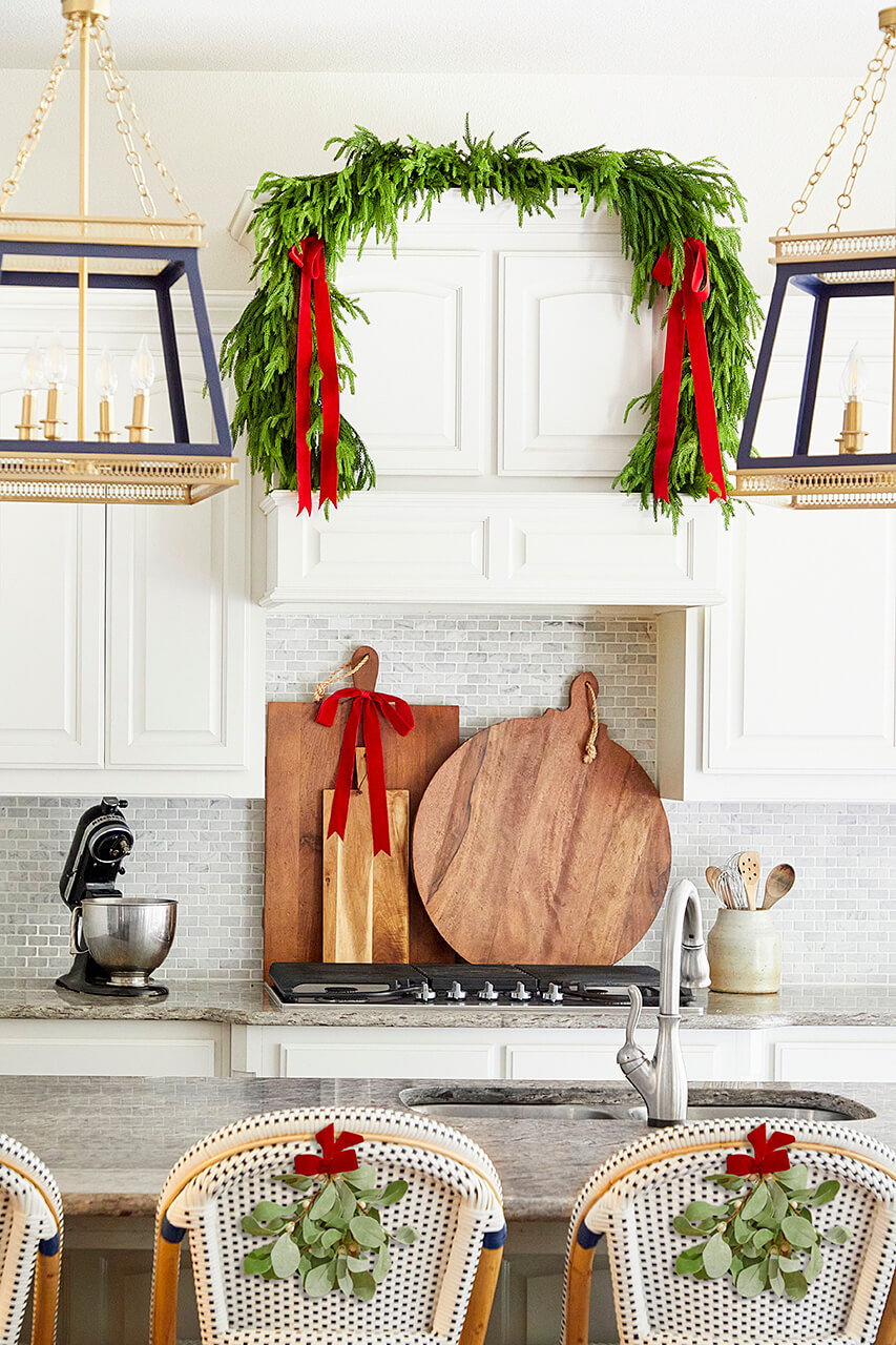 Eight Ways to Add Kitchen Christmas Decor - Decorator's Warehouse