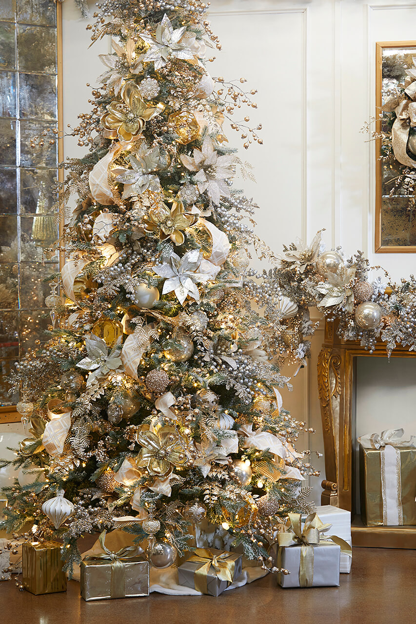 Gold and White Themed Christmas Tree Decor Kit - Natural Elegance ...