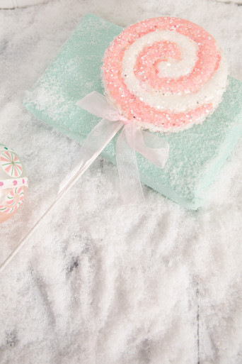 2 1/2 Satin Christmas Lollipops Candy Wired Ribbon: White, Teal, Pink –  Sugar Pink Boutique