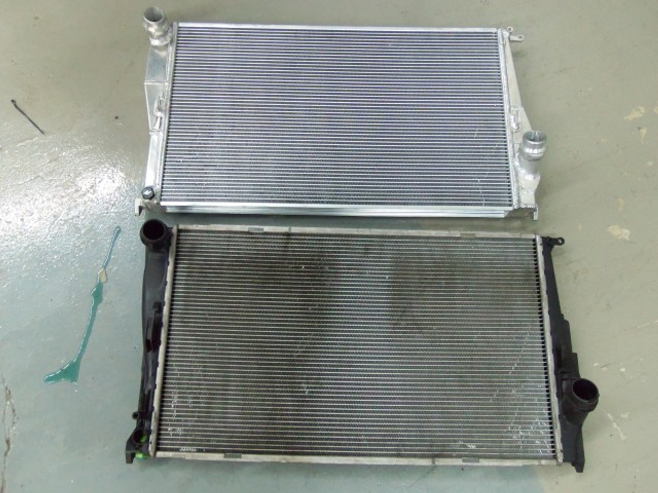 Mishimoto Aluminum Radiator MMRAD-E90-07, 07-13 BMW 135i / 335i (Manual)  E90 E92 E82