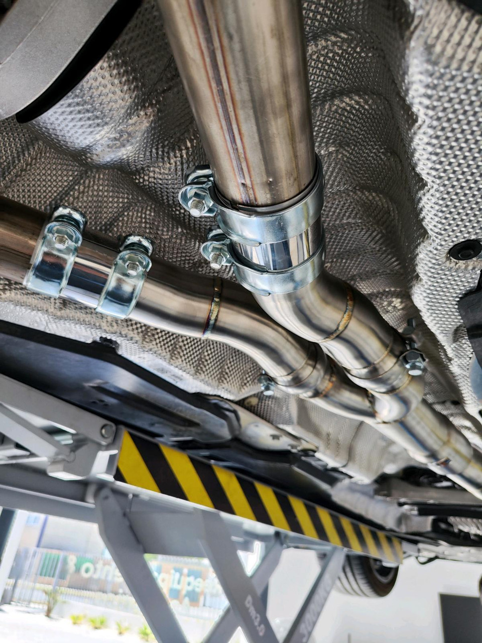 MAD Resonated Single Mid Pipe BMW G80 M3 G82 M3 S58