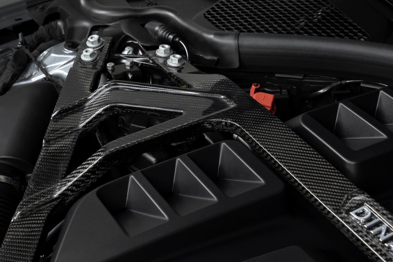 Dinan Gloss Carbon Fiber Strut Tower Brace - 2021-2026 BMW M2/M3/M4 G80 G82 G87(D180-0015)