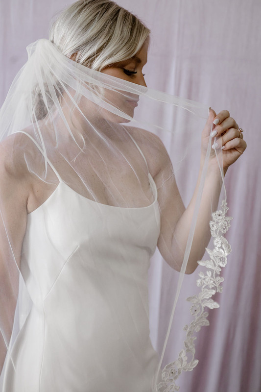 Fingertip Length Lace Edge Veil