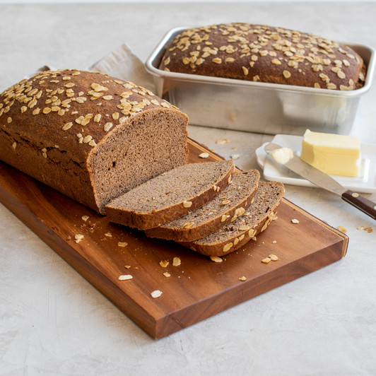 Santa's Sleigh Loaf Pan - Nordic Ware