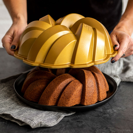 Nordic Ware Marquee Bundt Pan