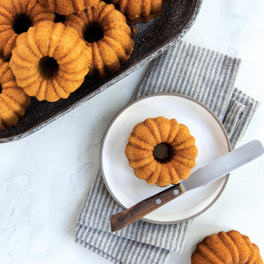 Anniversary Bundtlette Pan 22 x 33 x 5cm Anniversary Bundtlette Pan 22 x 33 x 5cm