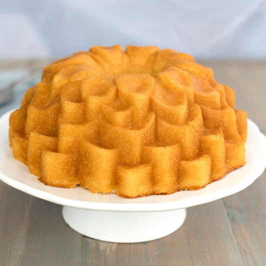 10 Cup Blossom Bundt Pan 26.5 x 19.5 x 9.5cm 10 Cup Blossom Bundt Pan 26.5 x 19.5 x 9.5cm