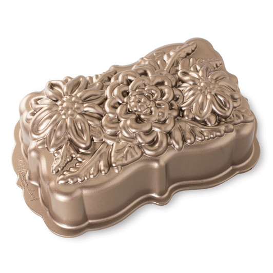 Nordic Ware Santa’s Sleigh Loaf Pan