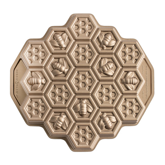 Honeycomb Pull-Apart Dessert Pan, 31.1 x 29.5 x 5.8cm Honeycomb Pull-Apart Dessert Pan, 31.1 x 29.5 x 5.8cm