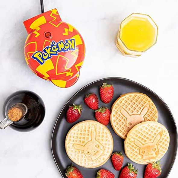 Uncanny Brands Pokémon Charmander Mini Waffle Maker - Charmander On Your Waffles Uncanny Brands Pokémon Charmander Mini Waffle Maker - Charmander On Your Waffles
