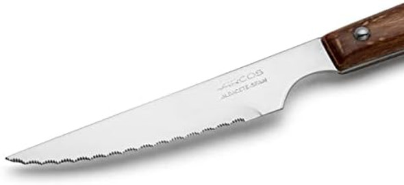 Arcos Steak Knives Set of 6 in Stainless Steel. Meat Knife Pack with Pearl Edge for Cutting and Fillet. Serrated Blade and Beech Wood Handle. Series Mesa