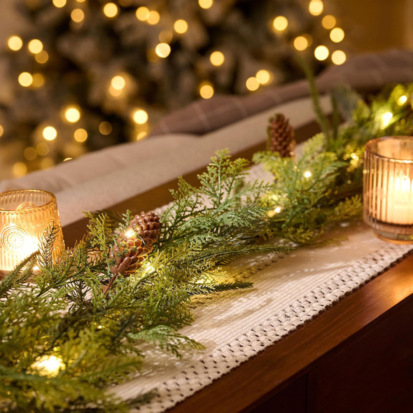 Decorbyhannah Christmas Garland with Lights, Prelit 6ft Lighted Norfolk Pine Garland, Battery Operated Artificial Greenery Garland Christmas Decorations for Mantle, Home Decor Indoor Outdoor