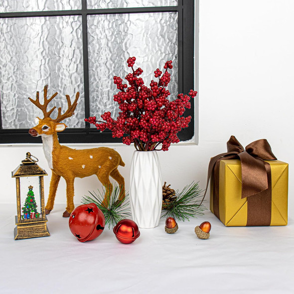 40 PCs Christmas Tree Picks 6.5 Inches Red Berry Picks Christmas Berry Stems for Winter Vase DIY Wreath Tree Table Floral Arrangement