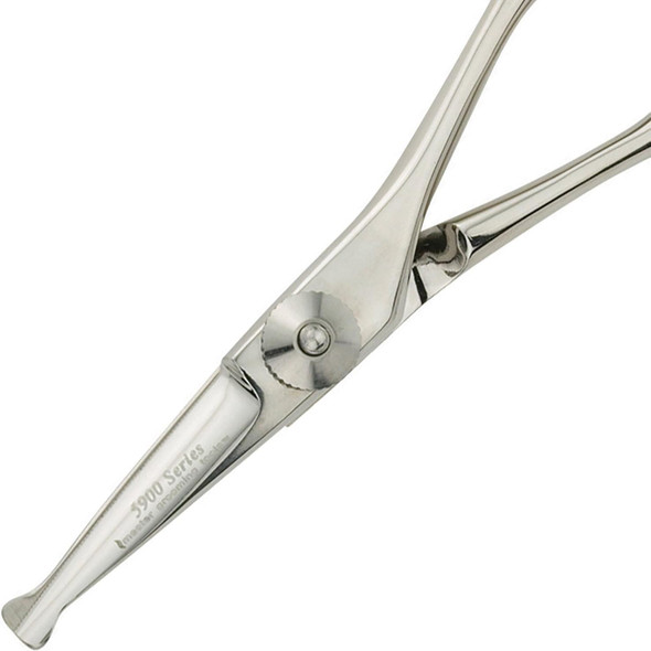 Master Grooming Tools 5900 Series Japanese Stainless Steel Shears — High-Performance Shears For Grooming Dogs - 46-Tooth Thinning Shears, Eye/Ear, 4½
