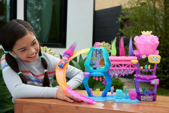 Mattel Dreamworks Trolls Band Together Toys, Mount Rageous Playset With Queen Poppy Small Doll & 25+ Accessories, 4 Hair Pops Mattel Dreamworks Trolls Band Together Toys, Mount Rageous Playset With Queen Poppy Small Doll & 25+ Accessories, 4 Hair Pops