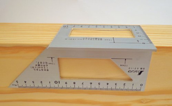 Shinwa Japanese Aluminum Saddle Layout Square W/ 45 Degree And 90 Degree Sides