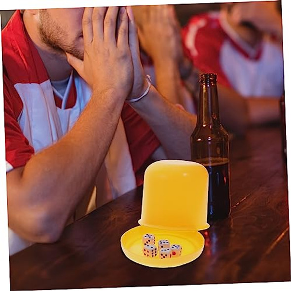 Toyvian 5pcs Dice Game Professional Dice Cups Stacking Cups Game Poker Dice Cups with Lid Play Set Sieve Cup Bar Craps Toy D6 Box Stacking Cups Dice in a Cup Plastic Cup Set