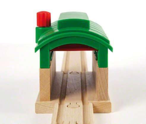 BRIO World 33574 - Train Garage - 1 Piece Wooden Toy Train Accessory for Kids Age 3 and Up