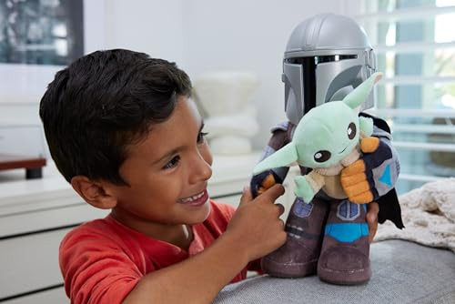 Mattel Star Wars Clan of Two: The Mandalorian Plush Set with 11-inch Mandalorian Soft Doll, Smaller Detachable Grogu Figure & Sound Feature