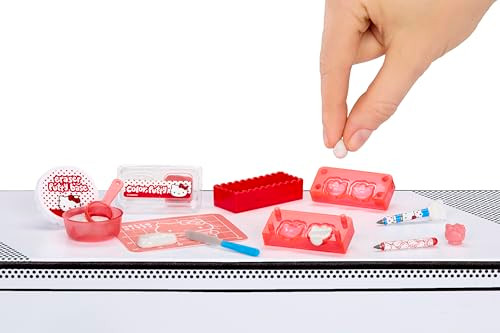 MGA's Miniverse Make It Mini Hello Kitty and Friends Series 3 Mini Collectibles, Sanrio, Retro Stationery Replicas, Crafts, DIY, 8+