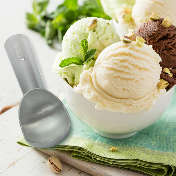 Zeroll 1012 Original Ice Cream Unique Liquid Filled Heat Conductive Handle Simple Silver