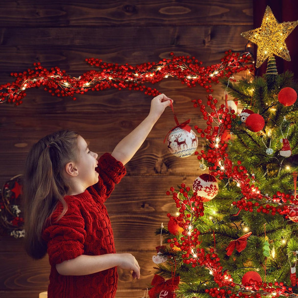 Crowye 1 Pcs 9 Ft Pre Lit Red Berry Christmas Garland with Lights Pip Berry Garland Battery Operated Vine Lights Xmas String Lights Christmas Lighted Garland Decor for Home Mantle Party Decoration